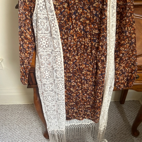 Dress with Lace Coverup - Picture 4 of 4